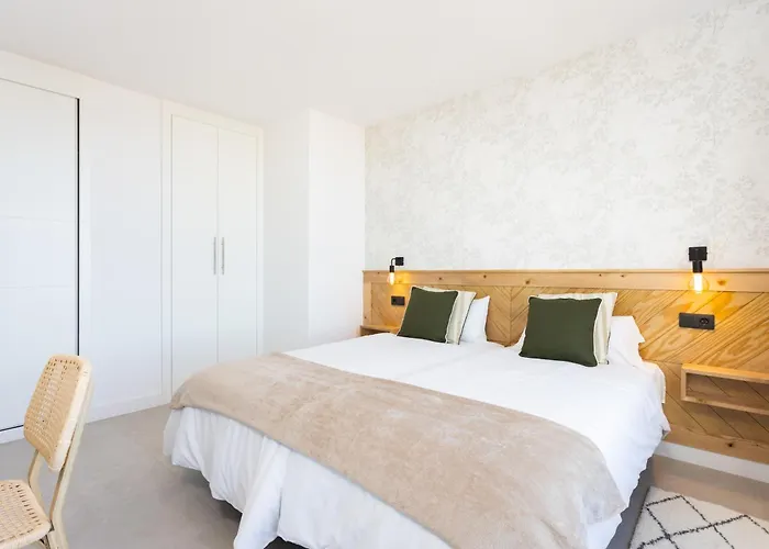 Semesterbostad Gorvorana 3 - Piscina Privada, Bbq