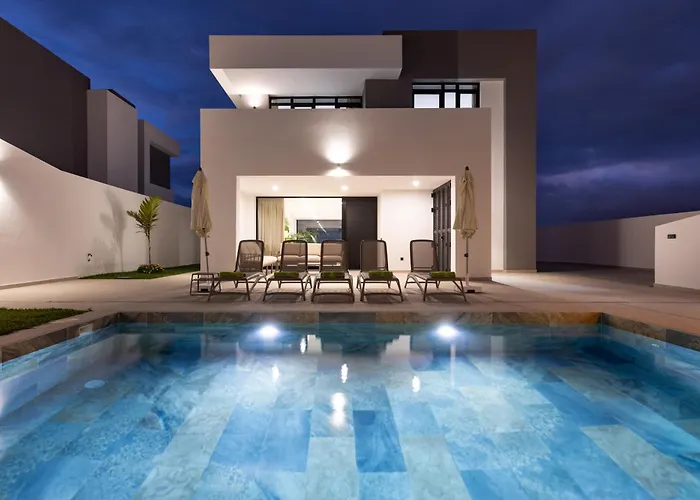 Semesterbostad Gorvorana 3 - Piscina Privada, Bbq *